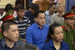 Court postpones Dong A Bank appeal due to absence of defendants