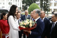 Kazakhstan’s lower house chairman visits Hanoi University