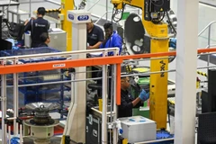 Singapore’s manufacturing growth continues decline