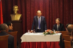 Deputy PM meets with Vietnamese expats in Bulgaria