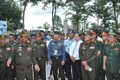 Cambodian military officers visit Binh Phuoc province