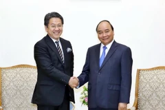 PM Nguyen Xuan Phuc receives JBIC Governor