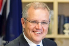 Australian PM begins official visit to Vietnam
