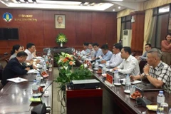 Vietnam, China discuss ways to promote agricultural product trading