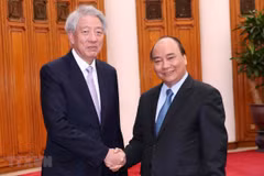 PM asks for improved Vietnam – Singapore ties 