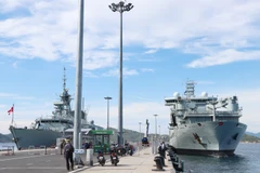 Royal Canadian Navy’s ships visit Vietnam