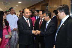 PM visits Vietnam’s investment establishments in Myanmar