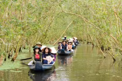 Vietnam aims for more competitive tourism industry