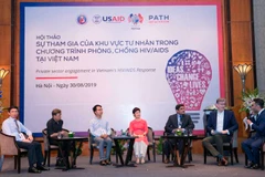 Seminar seeks promoting private sector’s involvement in HIV combat 