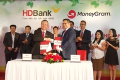 HDBank, MoneyGram sign deal for home remittance service