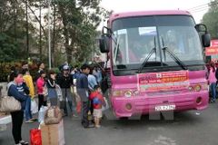 Tet reunion programme brings warmth to poor workers