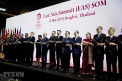 Vietnam attends ASEAN Plus Three, EAS SOMs