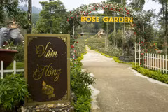 Hanoi Paragon Hill Resort wins three Vietnamese records 
