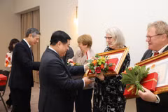 Friendship Order presented to German friends