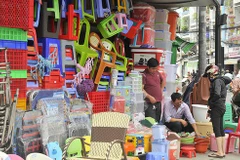 Household business requires new rule for better management