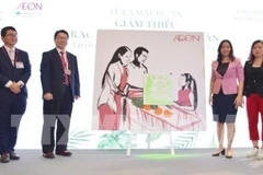 Hanoi, AEON join hands to cut out single-use plastic from supermarkets