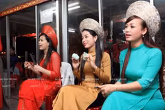 Hue folk singing to be taught at school