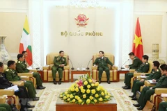 Myanmar Commander-in-Chief of Defence Services visits Vietnam