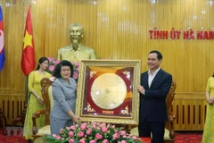 Cambodian legislators visit Ha Nam province