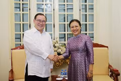 VUFO President meets with Philippine Foreign Minister