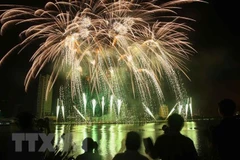 Hanoi to set off fireworks at 30 places during Tet