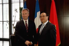Vietnamese Party delegation visits France