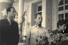 Archives on President Ho Chi Minh displayed in Paris