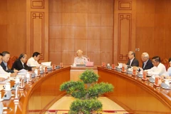 Top leader requests prompt settlement of serious corruption cases