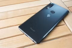 Four VinSmart phones rolled out in Russia