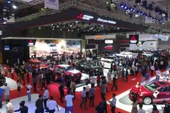 Auto market filled with gloom despite falling prices