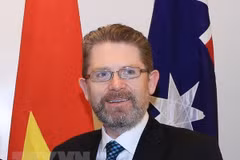 Australian Senate President begins official visit to Vietnam