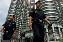 Malaysia arrests 15 over links to Islamic State 