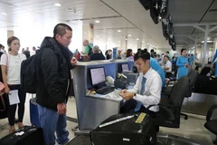 Heavy fines for passengers breaking food safety rules: Vietnam Airlines