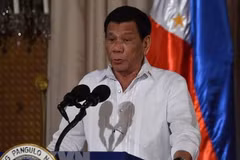 Philippines reviews government contracts