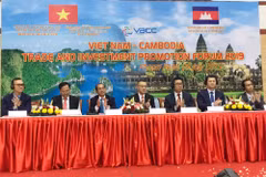 Vietnam, Cambodia hold trade, investment promotion forum