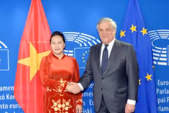 NA leader holds talks with EP President