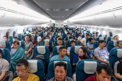 Vietnam’s airlines transport nearly 55 million passengers this year