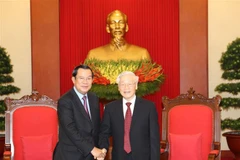 Party leader-President Nguyen Phu Trong receives Cambodian leader