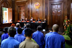 HCM City court hands eight death, one life sentences to drug traffickers