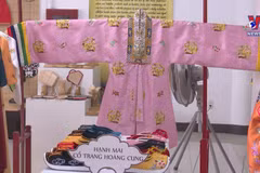 Promoting the beauty of Vietnamese traditional costume