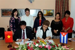 Vietnam, Cuba sign cooperation documents during Party chief’s visit 