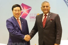 Vietnamese FM meets diplomats of India, Brunei, Philippines