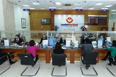 Banks recruit thousands of employees in 2017