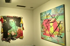 Artworks of Vietnamese, Korean artists showcased