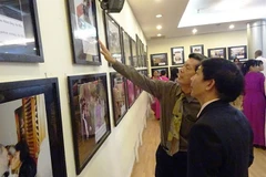 Photo exhibition features Vietnam-Cuba friendship