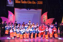 Tet gifts presented to AO/dioxin victims