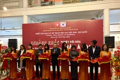 Vietnam-Rok art exhibition promotes friendship 