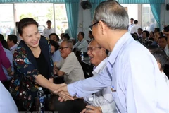 NA Chairwoman Nguyen Thi Kim Ngan meets Can Tho voters