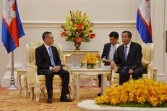 Cambodian Prime Minister receives Vietnamese ambassador
