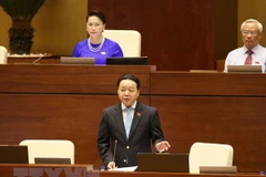 Minister admits problems in waste treatment, delayed projects